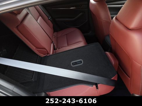 Used 2025 MAZDA MAZDA3 Carbon image 32