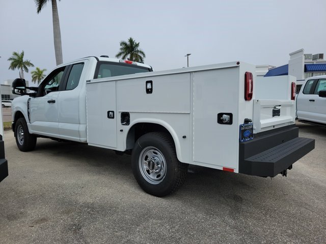 New 2025 Ford F250 XL w/ XL Chrome Package RWD image 4