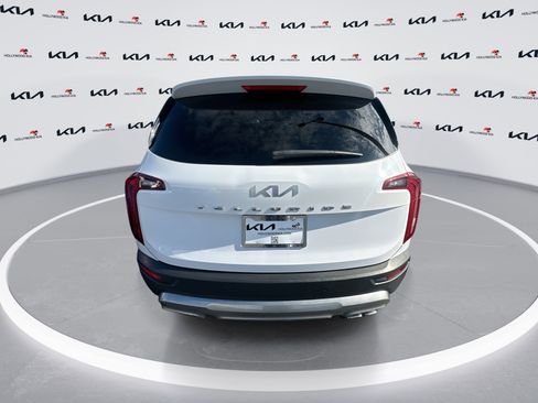 Certified 2022 Kia Telluride EX w/ EX Premium Package image 7