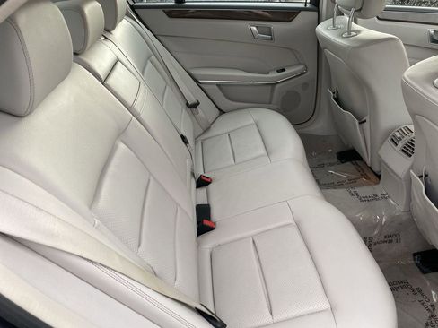 Used 2014 Mercedes-Benz E 350 Luxury image 28