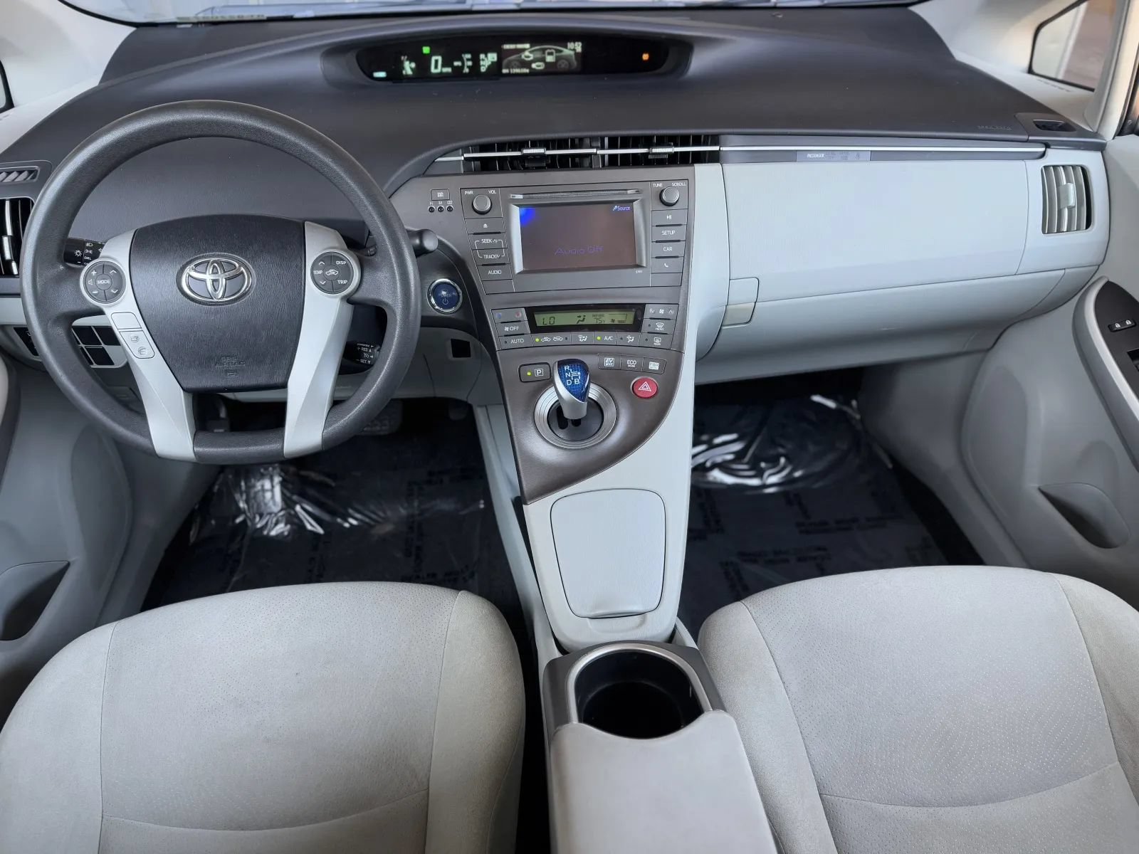 Used 2014 Toyota Prius Two FWD image 19