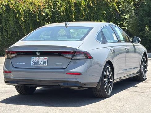 Used 2023 Honda Accord Touring image 4