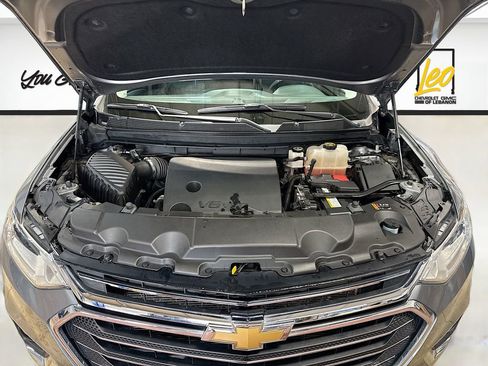 Used 2021 Chevrolet Traverse LT AWD/4WD image 31