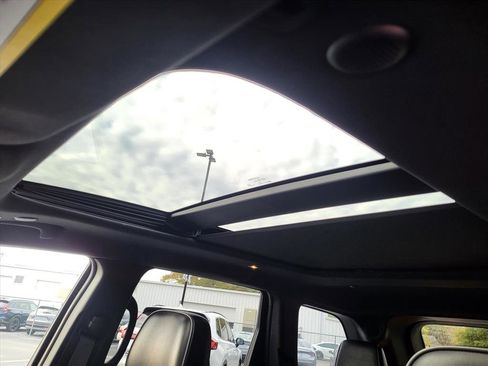 Used 2019 Jeep Grand Cherokee Overland image 13