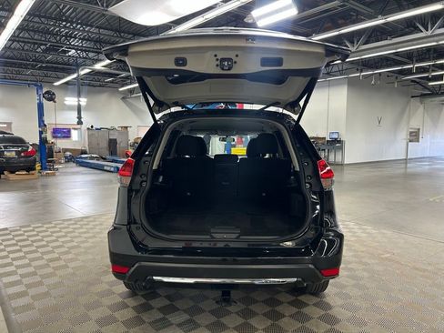 Used 2018 Nissan Rogue SV FWD image 6