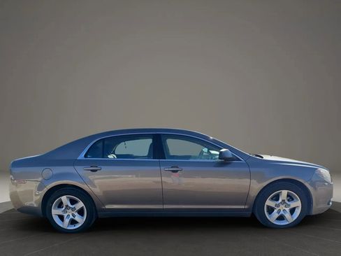 Used 2010 Chevrolet Malibu LS image 6
