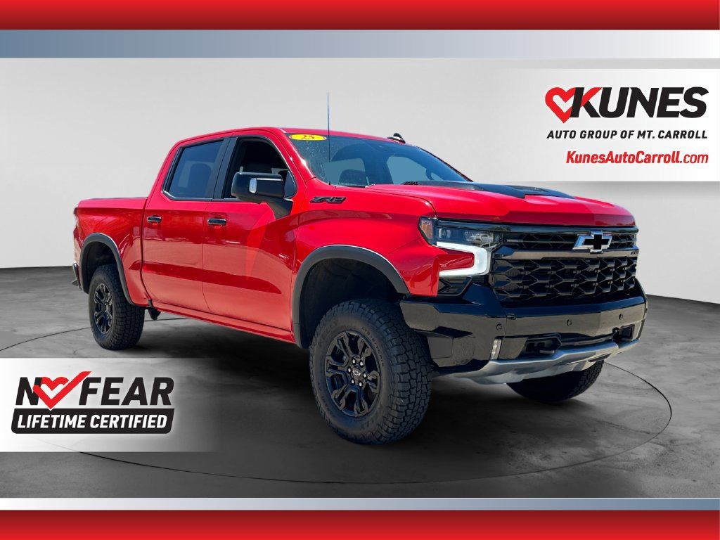 Used 2025 Chevrolet Silverado 1500 ZR2 w/ Technology Package AWD/4WD image 1