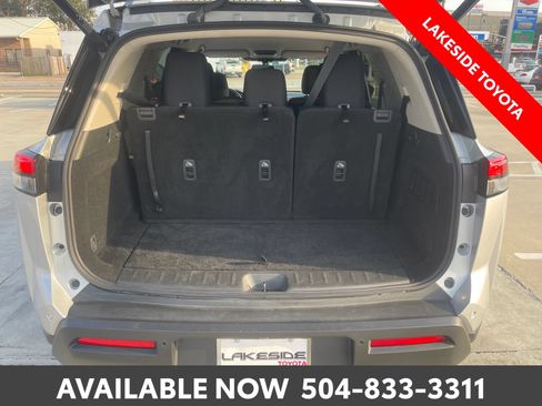 Used 2025 Nissan Pathfinder SV FWD image 21