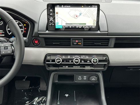 New 2025 Honda Pilot Touring image 21