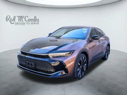 Used 2025 Toyota Crown Platinum