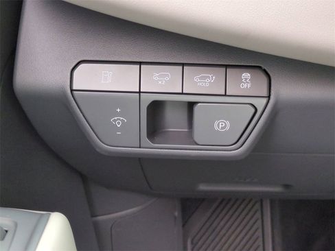 New 2026 Kia EV9 Land image 17