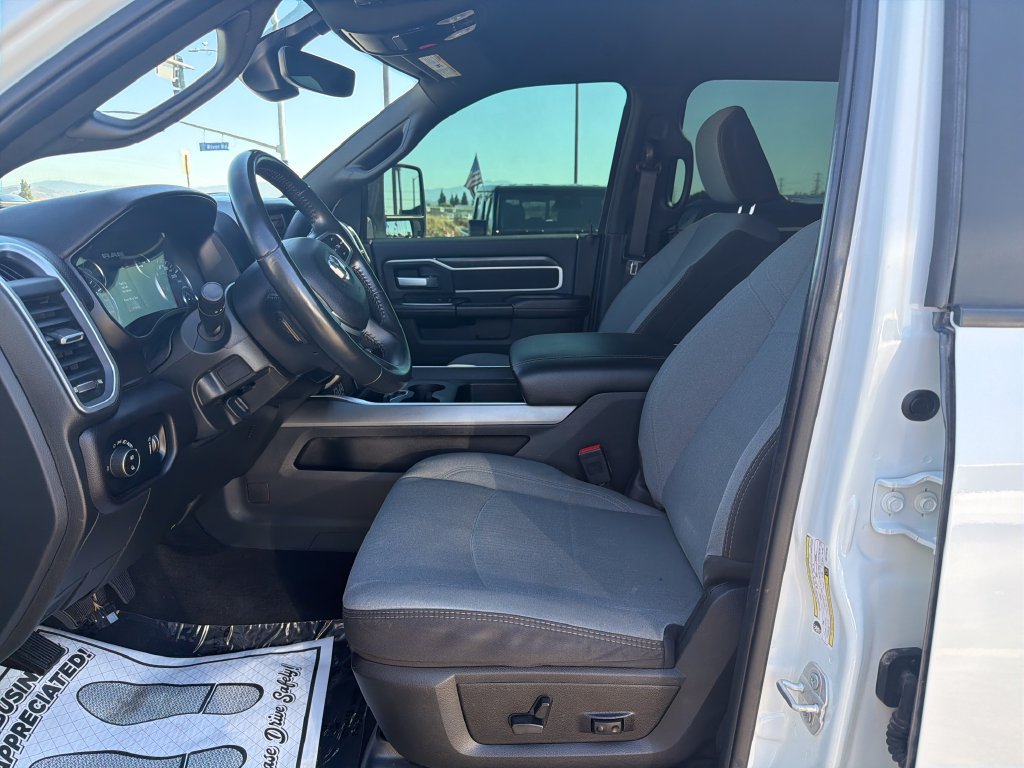 Used 2024 RAM 2500 Big Horn w/ Off Road Package AWD/4WD image 9