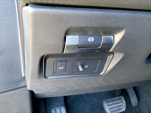 Used 2023 Land Rover Range Rover Evoque S image 31