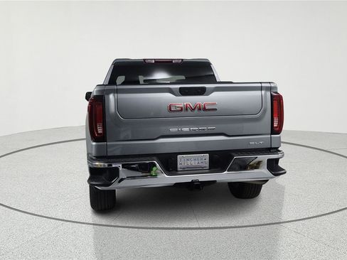 Used 2025 GMC Sierra 1500 SLT AWD/4WD image 3