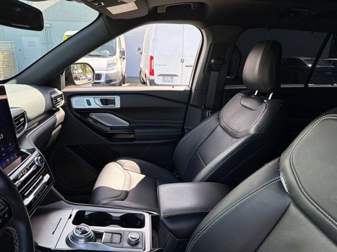 Used 2021 Ford Explorer ST w/ Equipment Group 401A AWD/4WD image 7