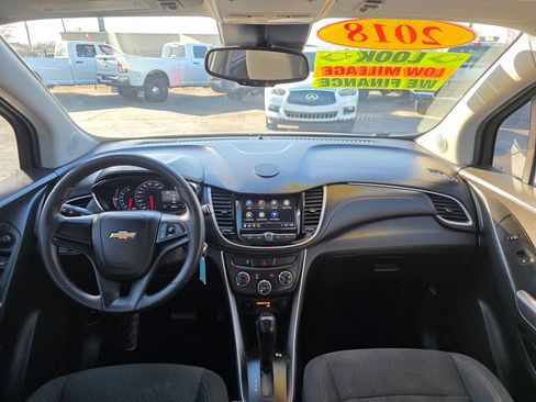 Used 2018 Chevrolet Trax LS image 13