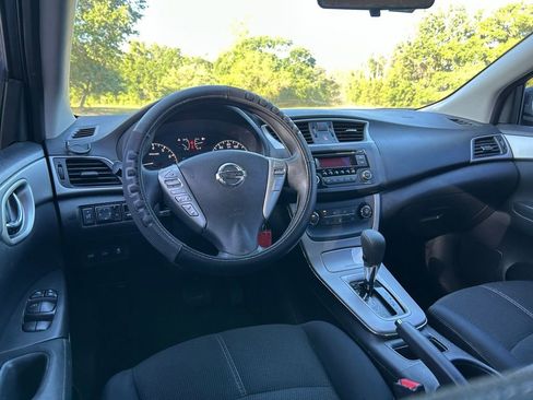 Used 2015 Nissan Sentra S image 11