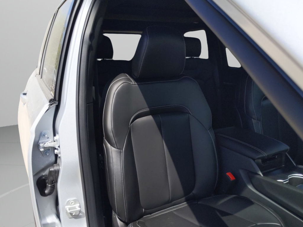 New 2025 Jeep Grand Cherokee Limited RWD image 34