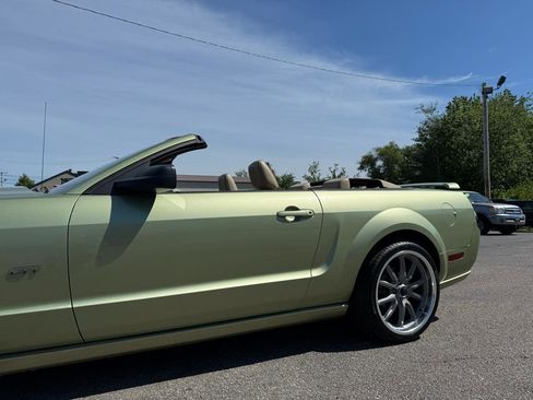 Used 2005 Ford Mustang GT RWD image 9