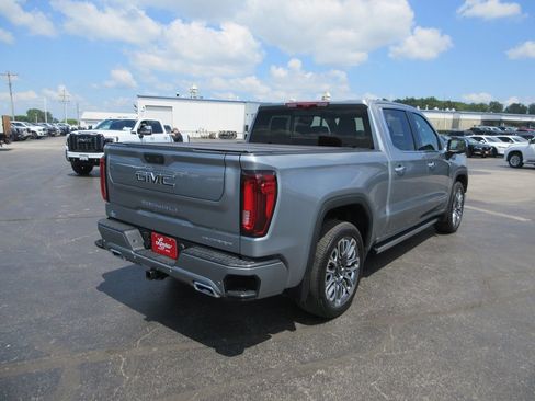 Certified 2025 GMC Sierra 1500 Denali Ultimate AWD/4WD image 6