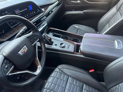 Used 2023 Cadillac Escalade Sport Platinum w/ LPO, ONYX Package AWD/4WD image 12