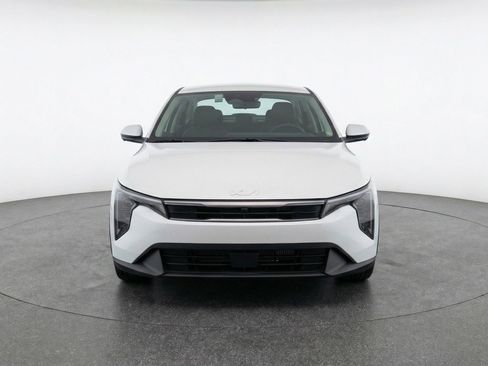 Used 2025 Kia K4 FWD image 2