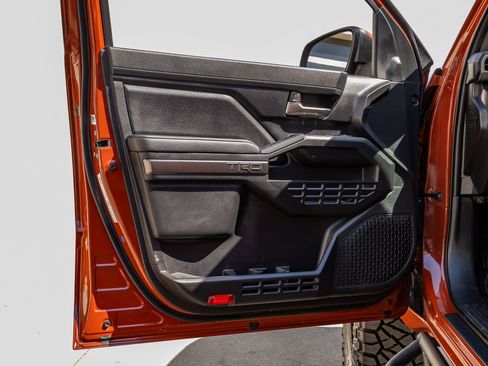 Used 2025 Toyota Tacoma TRD Off-Road image 37