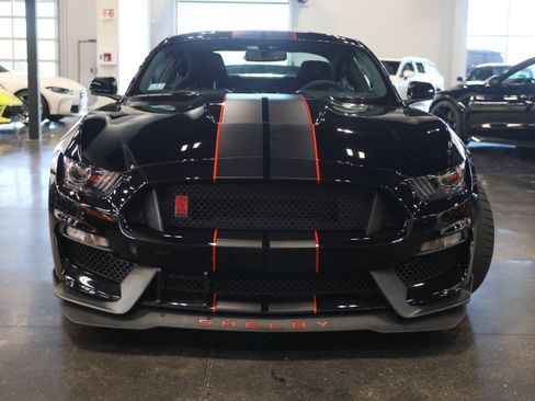 Used 2017 Ford Mustang Shelby GT350R w/ GT350R Equipment Group 920A RWD image 2