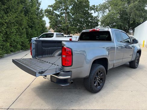 Used 2021 Chevrolet Colorado W/T RWD image 31