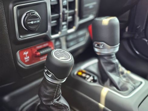 New 2026 Jeep Wrangler Unlimited Rubicon AWD/4WD image 15