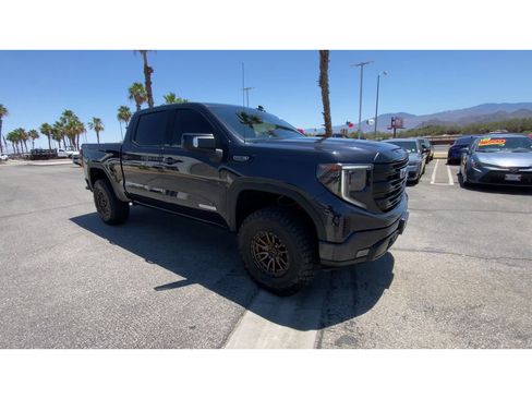Used 2023 GMC Sierra 1500 Elevation w/ Elevation Premium Package AWD/4WD image 2