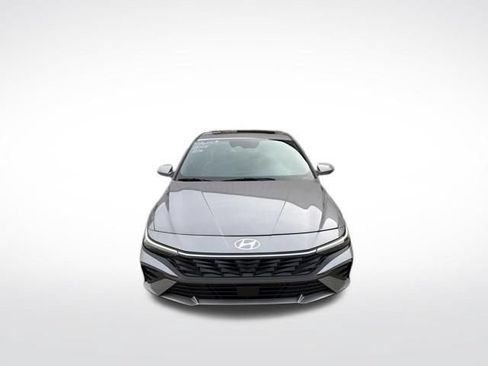 Used 2024 Hyundai Elantra Limited FWD image 8