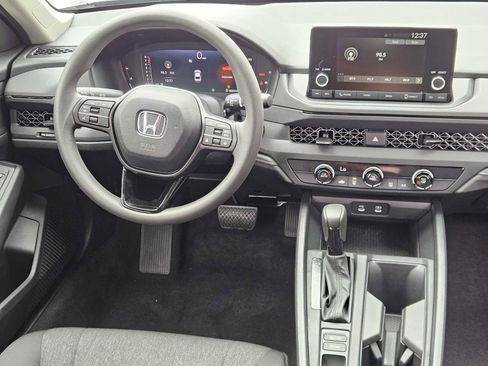 Used 2025 Honda Accord LX image 24