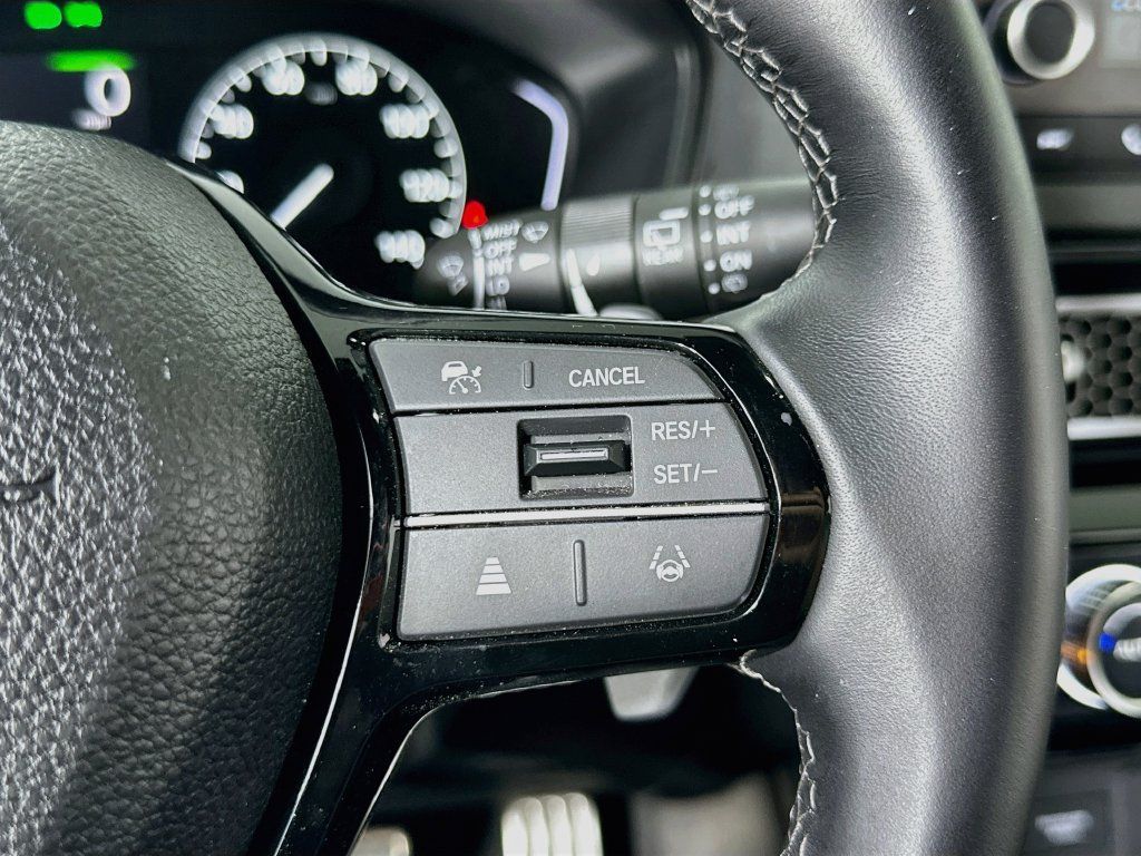 Used 2025 Honda Civic Sport image 25
