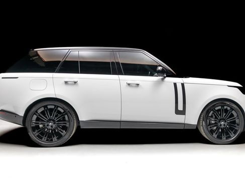 Used 2023 Land Rover Range Rover SE image 30