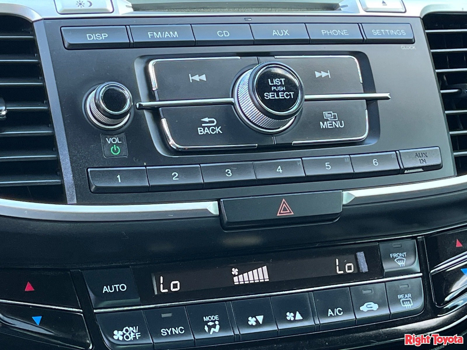 Used 2017 Honda Accord LX image 29