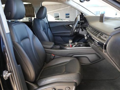 Used 2018 Audi Q7 3.0T Prestige image 17