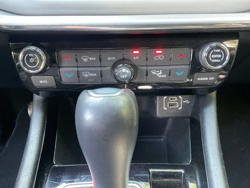 Used 2024 Jeep Compass Limited AWD/4WD image 26