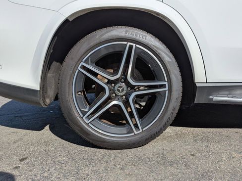 Used 2022 Mercedes-Benz GLS 450 4MATIC image 57