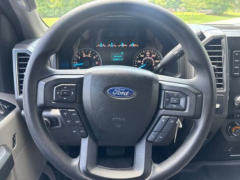Used 2017 Ford F150 XLT RWD image 13