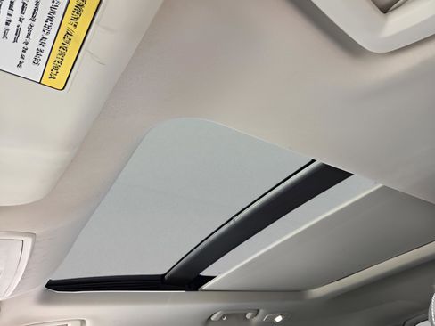 Used 2018 Ford Escape SE image 16