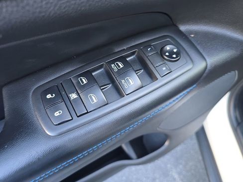 Used 2019 Jeep Grand Cherokee Laredo image 15