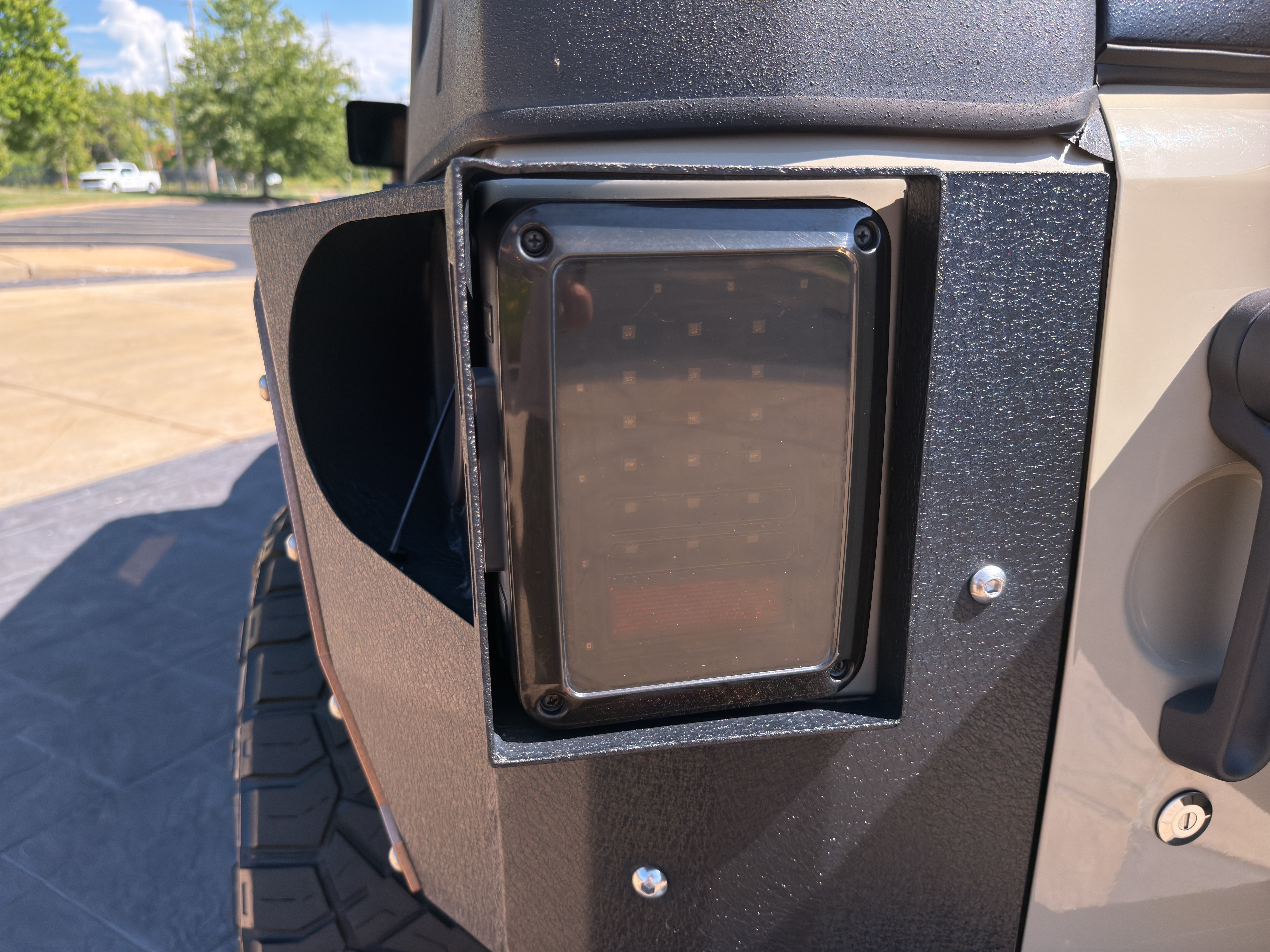 Used 2018 Jeep Wrangler Unlimited Sport S AWD/4WD image 10