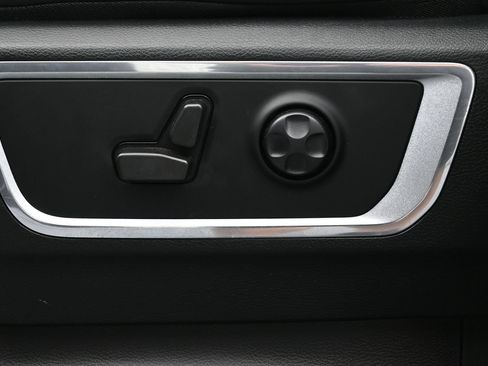 Used 2021 RAM 1500 Laramie AWD/4WD image 10