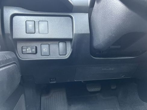 Used 2020 Toyota Tacoma SR w/ SR Convenience Package RWD image 18
