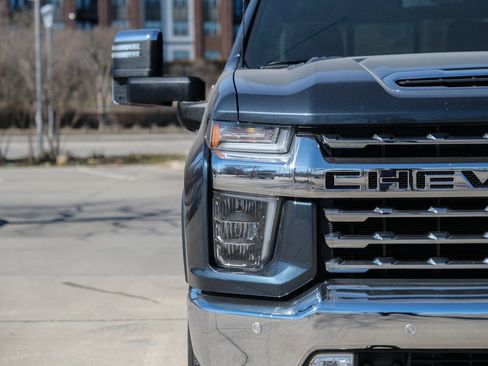 Used 2020 Chevrolet Silverado 2500 LTZ w/ LTZ Texas Edition image 5