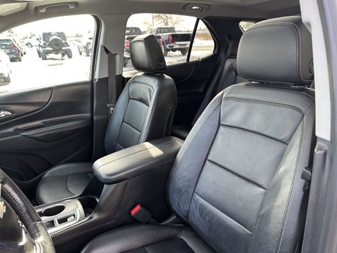 Used 2021 Chevrolet Equinox Premier image 24