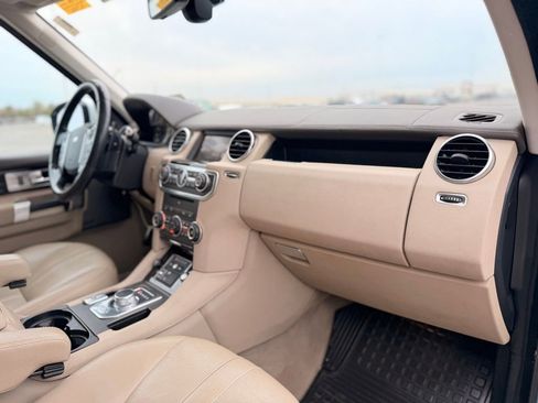 Used 2016 Land Rover LR4 HSE AWD/4WD image 4