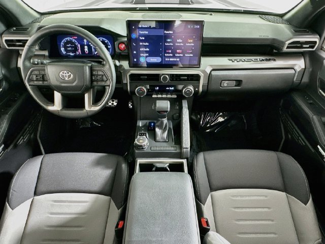 Used 2024 Toyota Tacoma TRD Sport AWD/4WD image 13