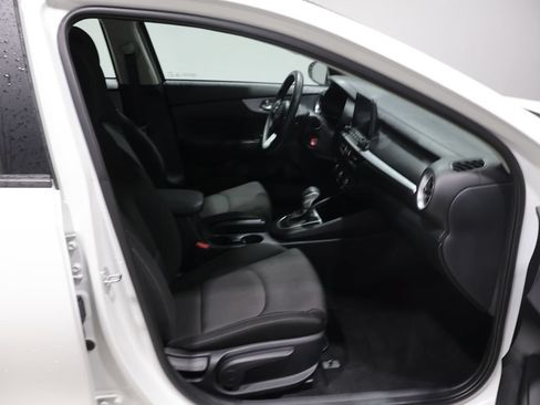 Used 2024 Kia Forte LXS FWD image 22